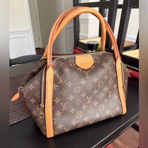 Pre-Loved Louis Vuitton bag
